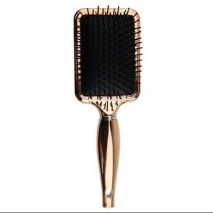 Aria Beauty - Luxe Chrome Detangling Brush